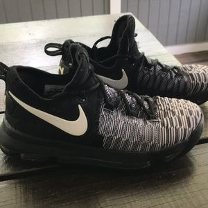 KD 9 Black/White Mic Drop